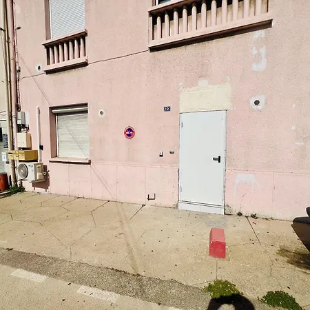 Apartment Coeur De Fos-centre Ville-clim-plages-parking-4 Personnes
